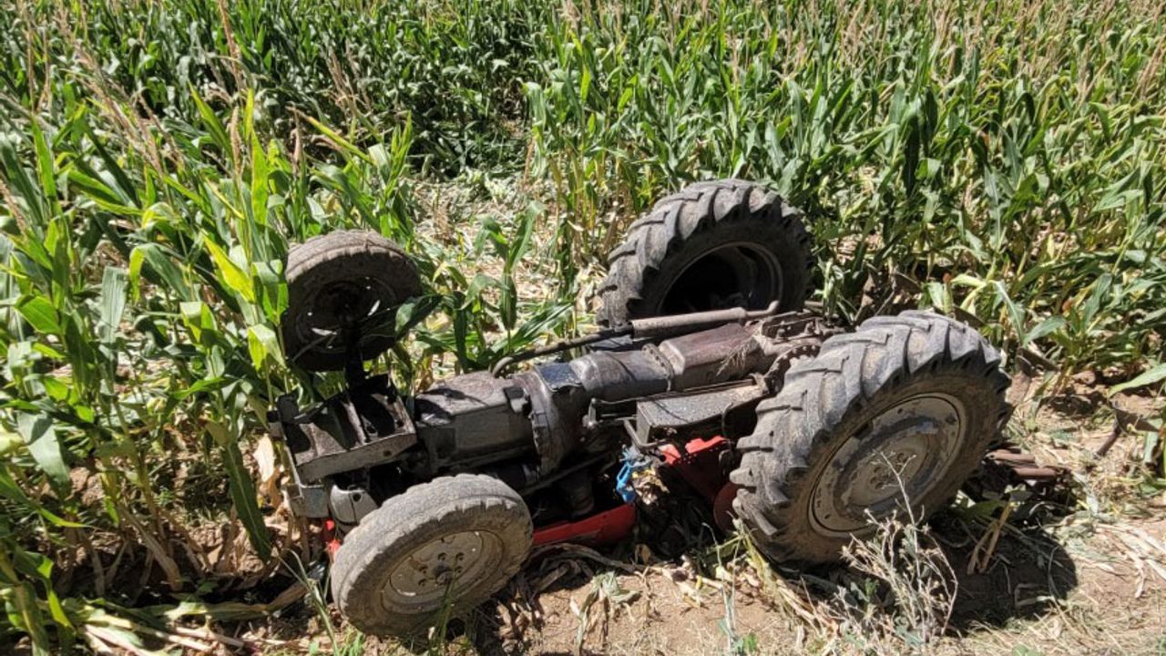 Konya'da Traktör Devrildi, Altında Kalan Çiftçi Öldü