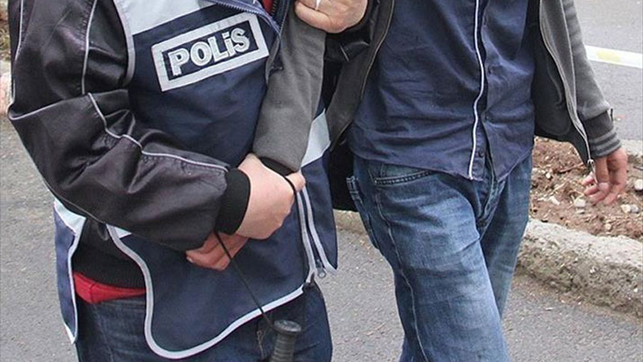 İstanbul’da Marketi Yakmaya Çalışan Şüpheli Tutuklandı