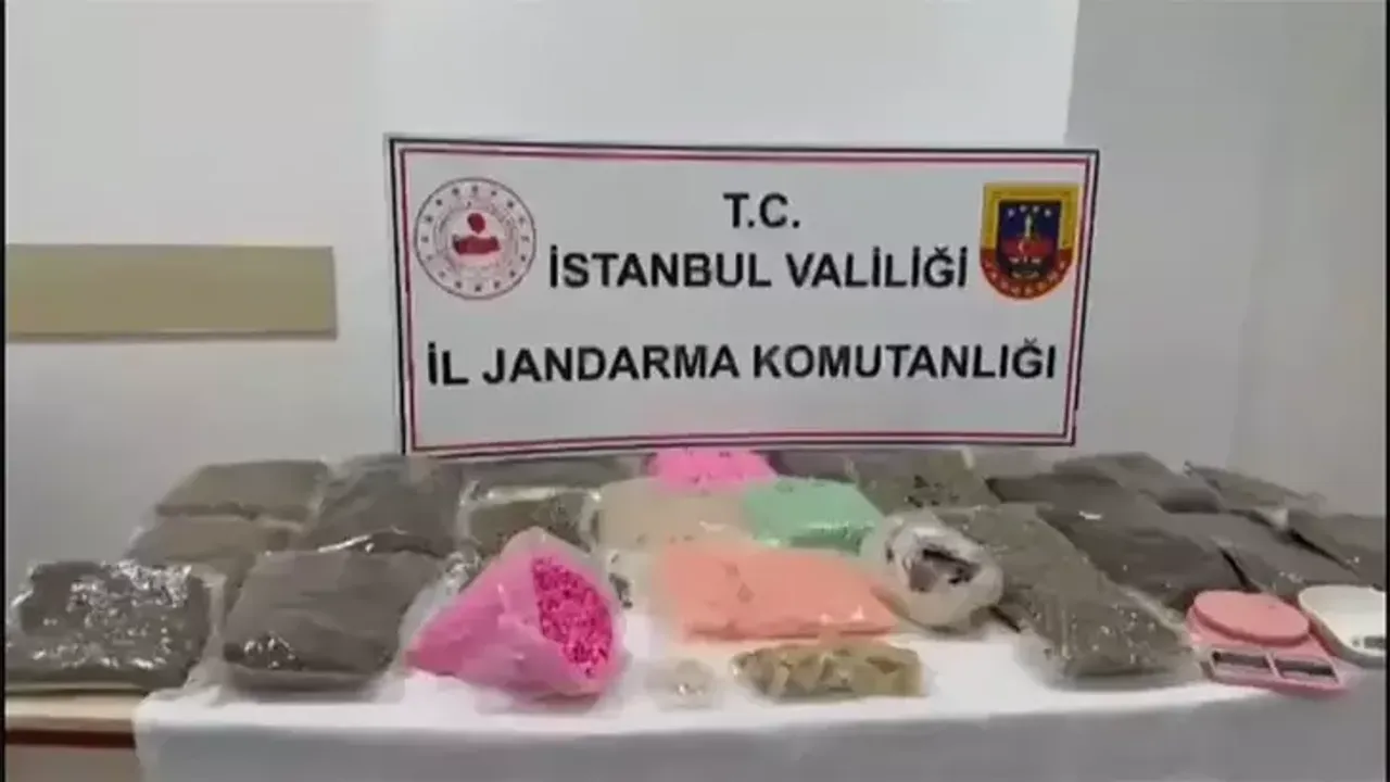 İstanbul'da Jandarma Uyuşturucu Operasyonu Gerçekleştirdi