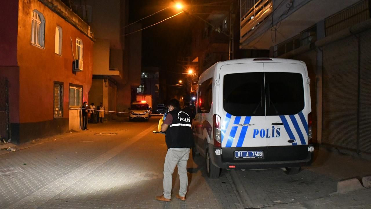 Adana'da Aileler Arasında Kavga Çıktı: 2 Yaralı