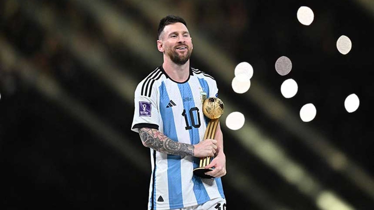 Messi'nin 6 Forması Açık Artırmaya Çıkarılacak