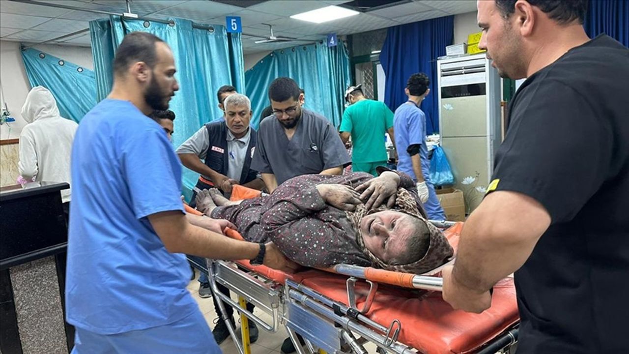 Şifa Hastanesi'ndeki Skandal: Sıcak Hava Püskürttüler