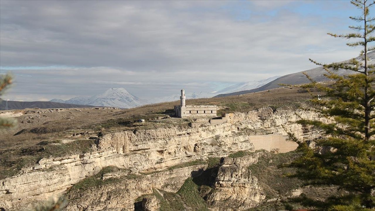 Erzincan'da 800 Yıllık Cami İbadete Açılıyor