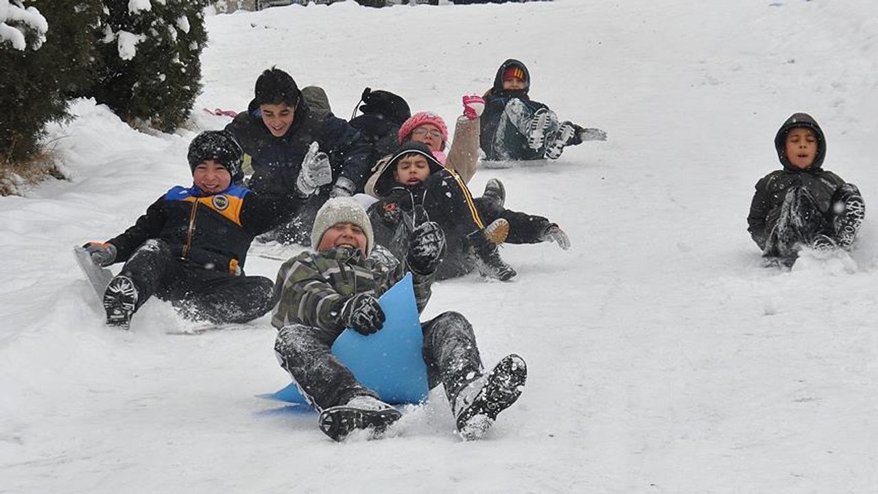 Sivas Gölova'da Eğitime Kar Engeli!