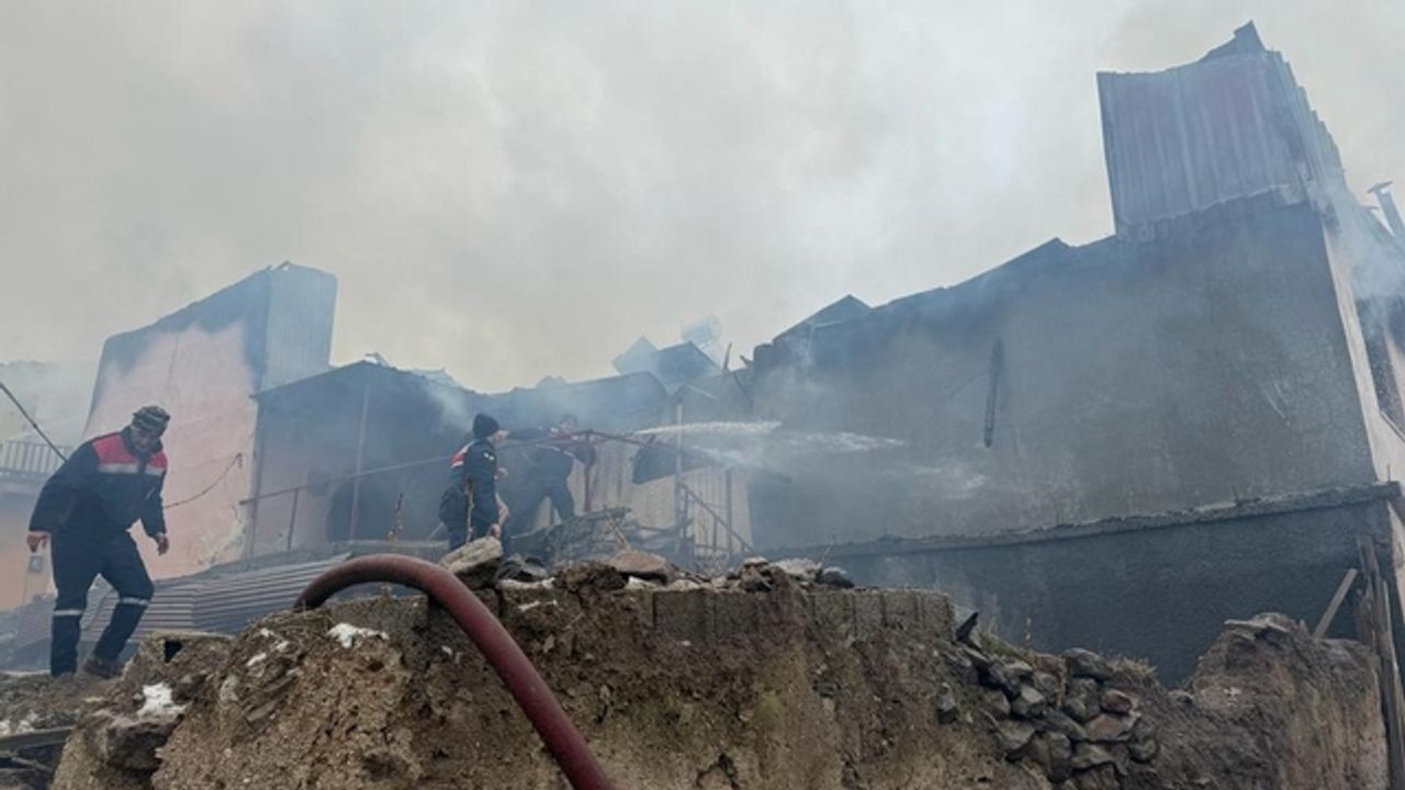 Sivas'ta Soba Külünden Yangın Çıktı