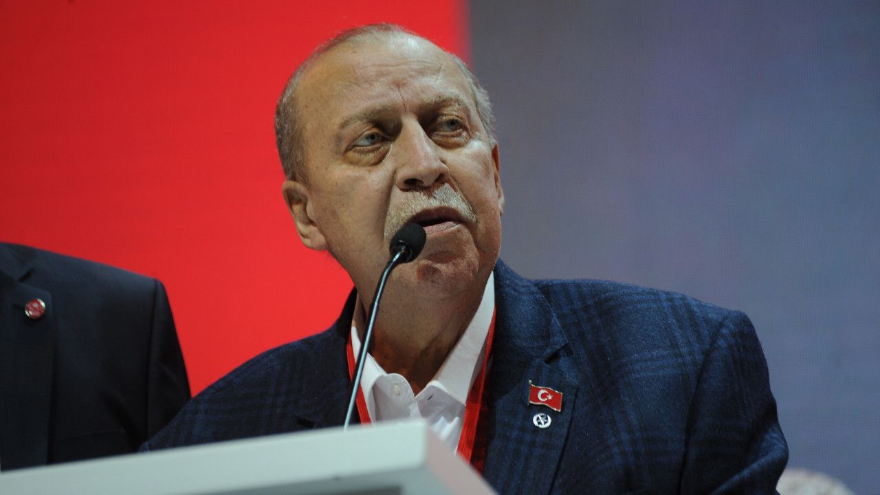 Eski Çalışma Bakanı Yaşar Okuyan Hayatını Kaybetti