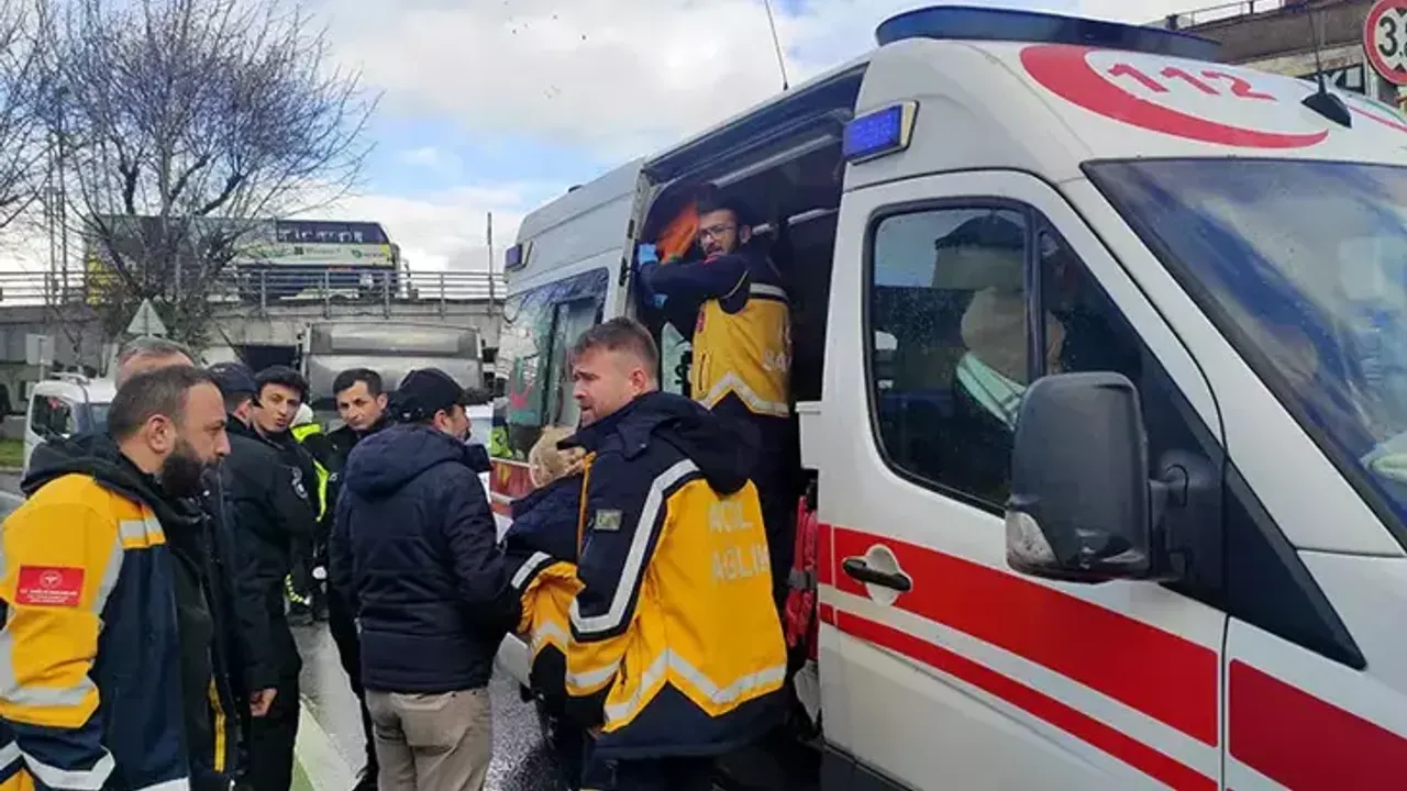 Beyoğlu’nda İETT Otobüsü Kaza Yaptı: 7 Yaralı