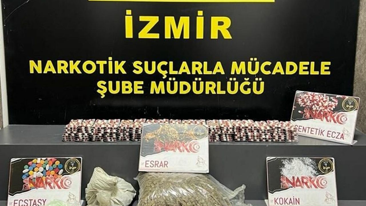İzmir'de Narkotik Operasyonlarda 12 Şüpheli Gözaltına Alındı