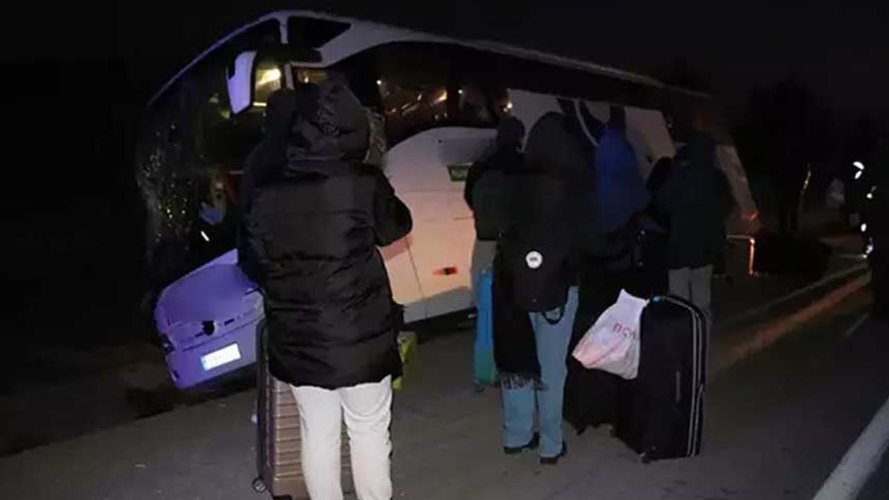 Afyonkarahisar'da Feci Kaza, Yolcu Otobüsü Devrildi
