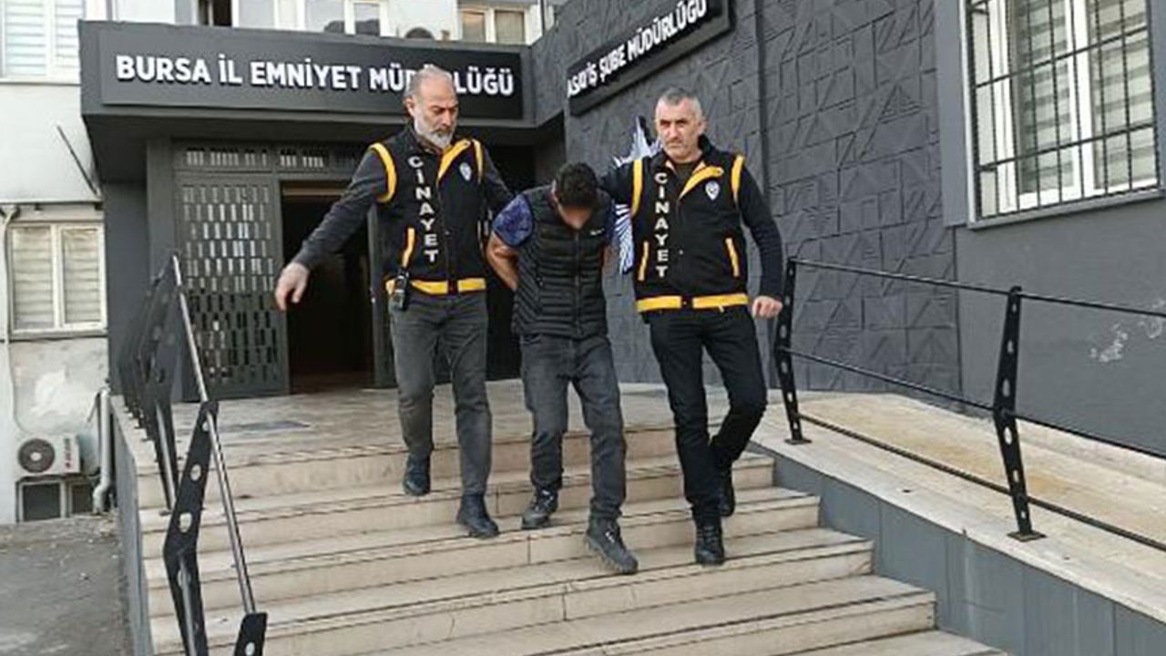 Bursa'da, Babasının İşlediği Cinayetlere Tanık oldu