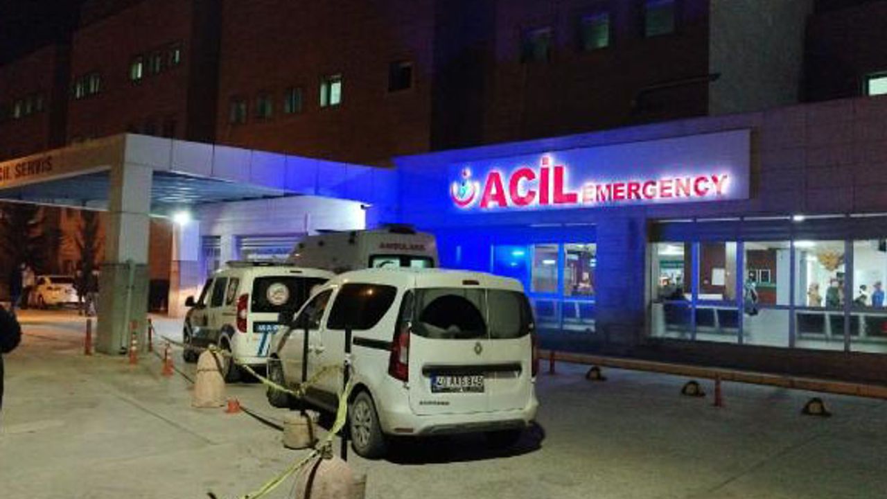 Kırşehir'de Bekçi Uyardığı Kişi Tarafından Bıçaklandı