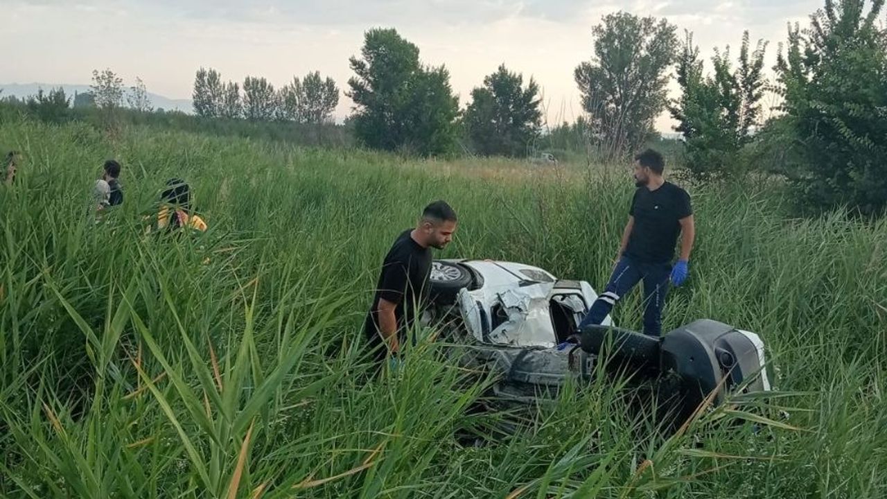 Konya’da Tren Hemzemin Geçitte Otomobile Çarptı: Sürücü Öldü