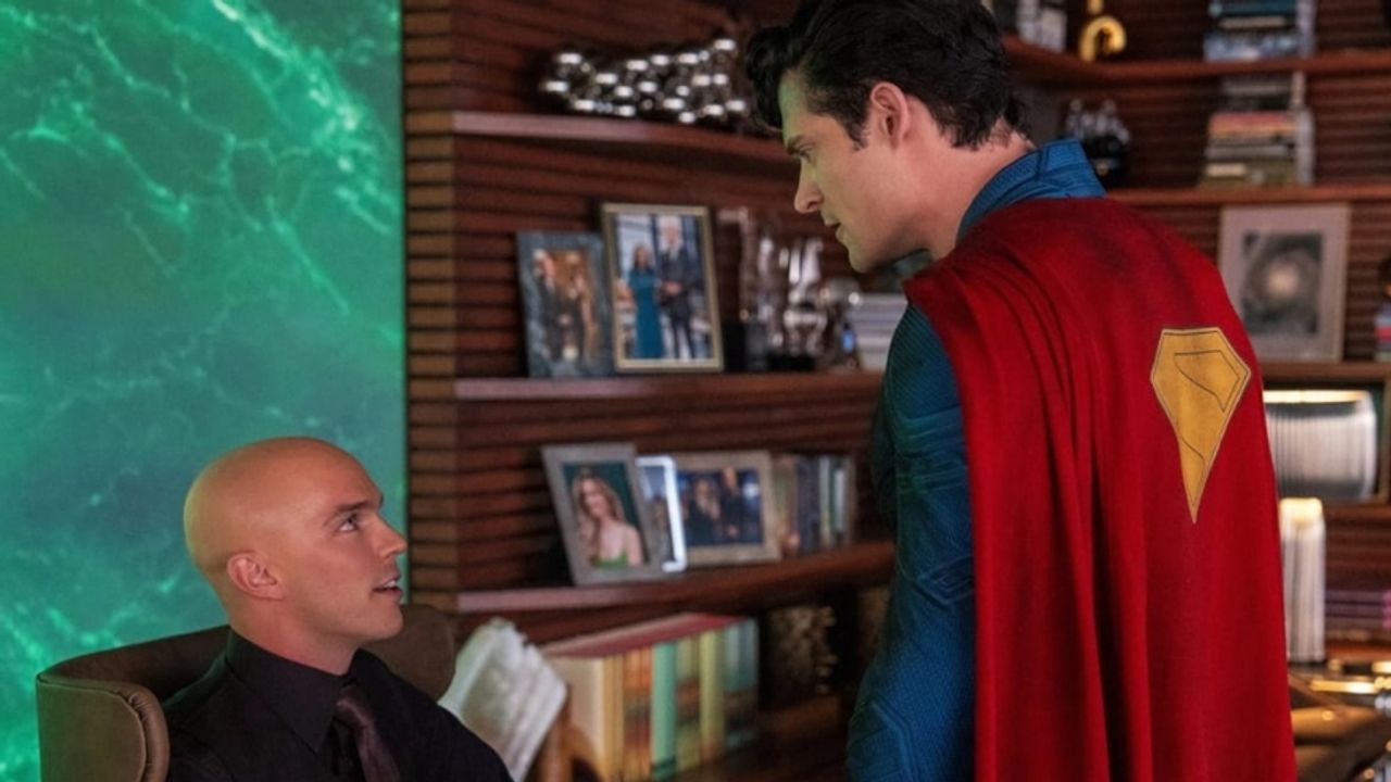 ‘Superman’ Gişede Uçuşa Geçti: 122 Milyon Dolarlık Açılış!