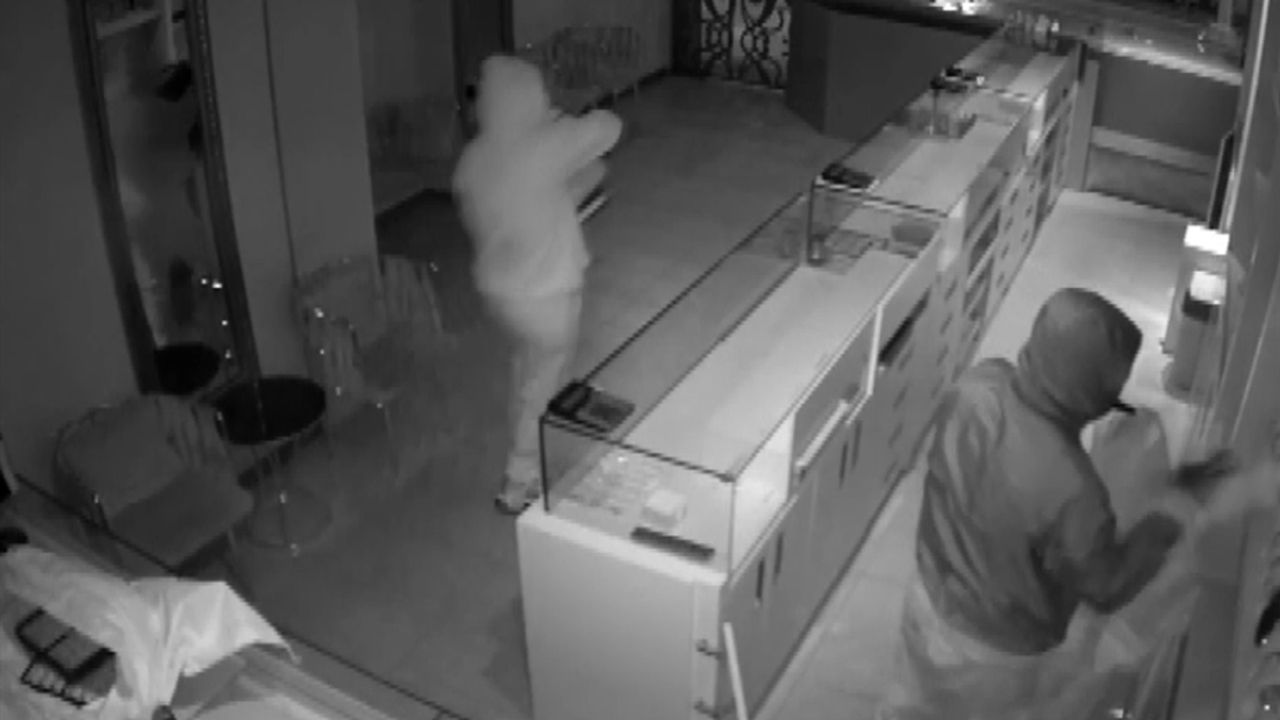Ankara’daki 20 Milyon TL’lik Altın Hırsızlığı Kamerada