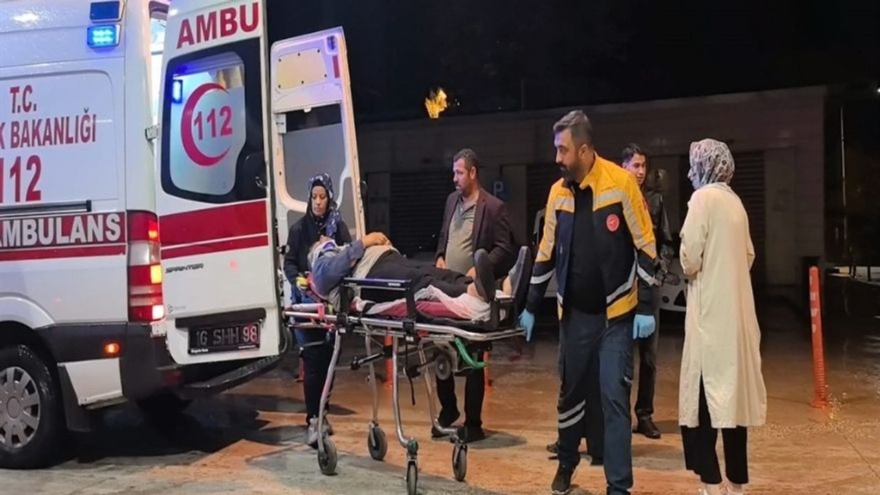 Bursa İnegöl’de Ahır Çatısından Düştü, Ağır Yaralandı