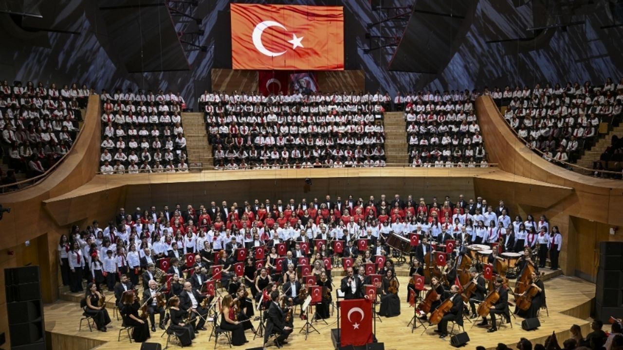 CSO ve Devlet Çoksesli Korosu’ndan ‘Cumhuriyet Bayramı’ Konseri