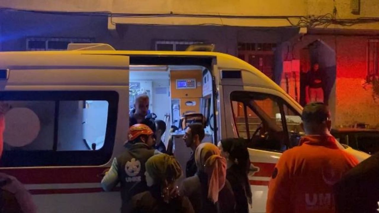 Esenler’de Korkutan Yangın! 15 Kişi Dumandan Etkilendi