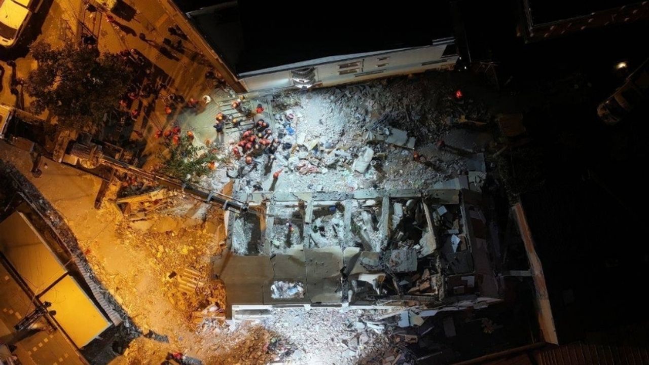 Gebze’de Bina Çöktü, Uzmanlardan Kaçak Kat Uyarısı Geldi