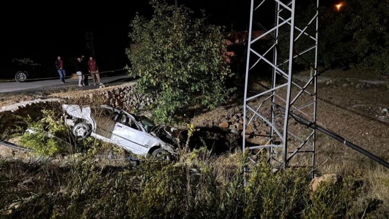 Karaman Ermenek’te Otomobil Devrildi: 1 Ölü, 3 Yaralı