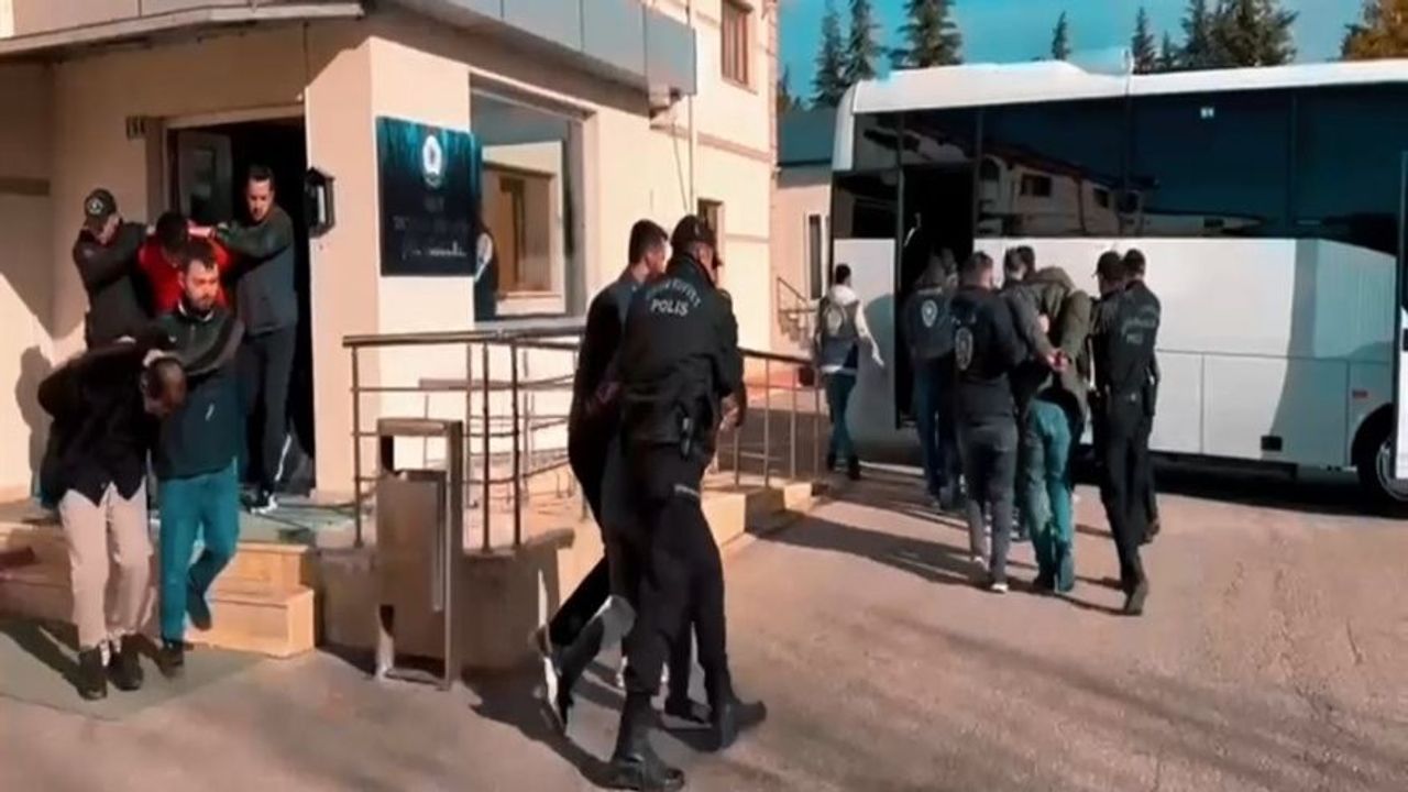Konya Merkezli 3 İlde Dolandırıcılık Baskını: 11 Tutuklama