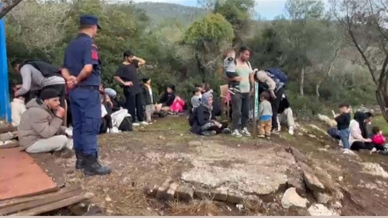 Muğla Milas’ta 33’ü Çocuk 74 Kaçak Göçmen Yakalandı