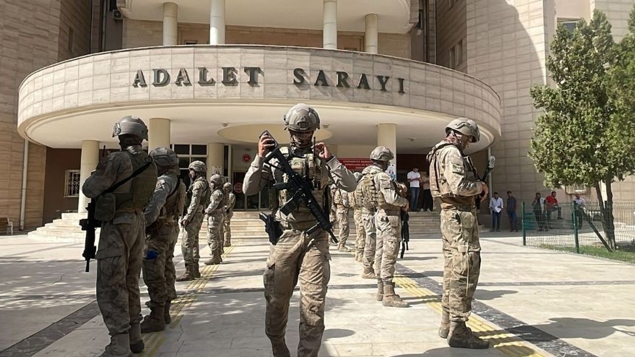 Şanlıurfa’da Uyuşturucu Tacirlerine Şafak Operasyonu: 23 Gözaltı