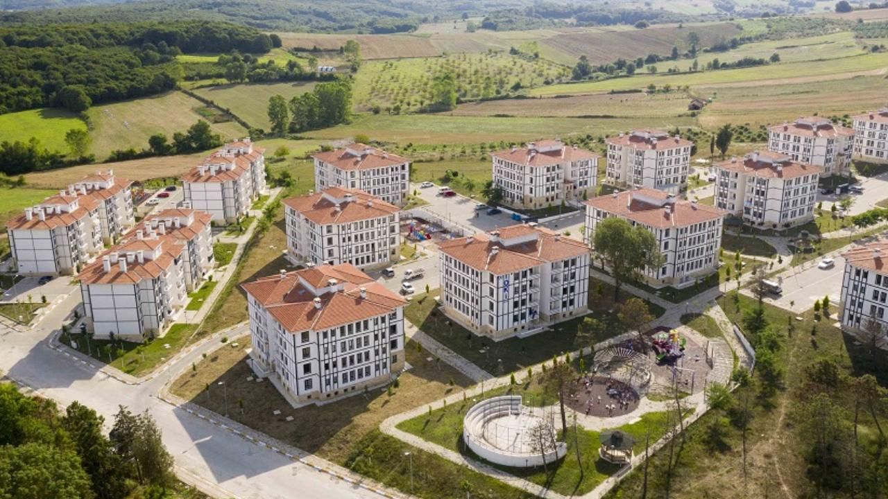 TOKİ Binlerce Kişiye Tapu Dağıttı: Erken Ödeme…