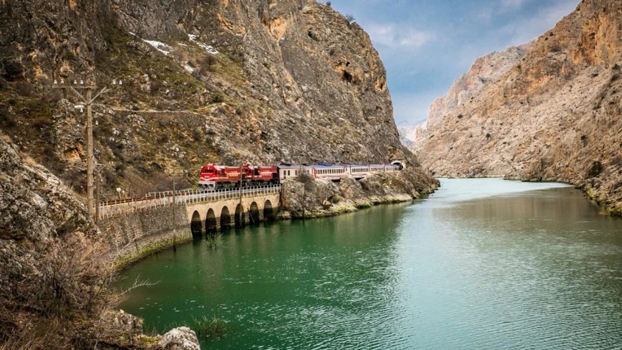 Turistik Doğu Ekspresi Seferleri Yeniden Başlıyor