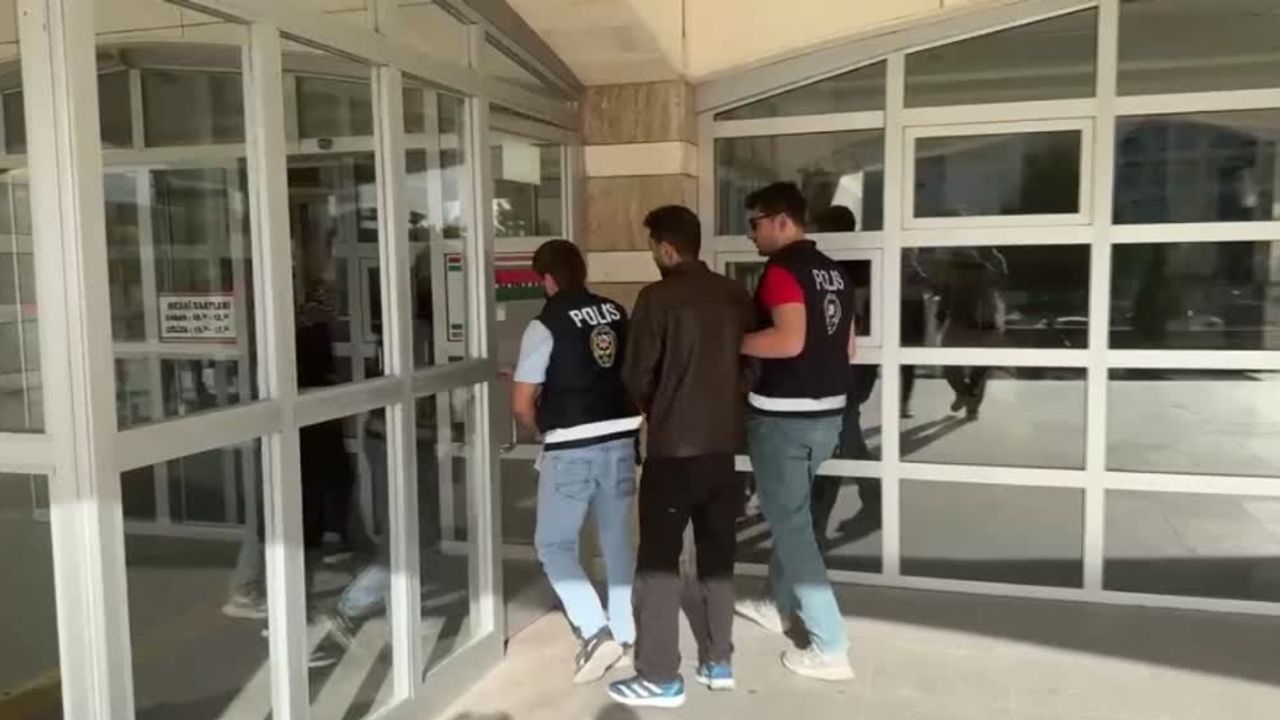 Uşak’ta Aile İçi Kavga Kanlı Bitti: 3 Kişi Yaralandı