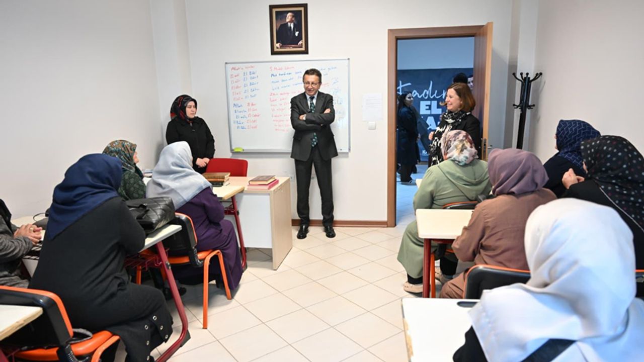 Veysel Tiryaki’den Kadınlara Ziyaret: “Altındağ Kocaman Bir Aile Oldu”