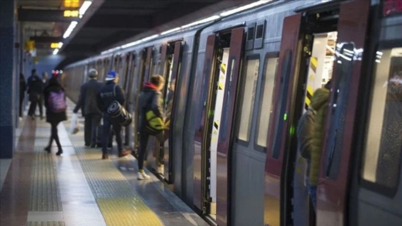 Ankara’da Güvenlik Görevlisi Metro’da Yolcuyu Yaraladı: Tutuklandı