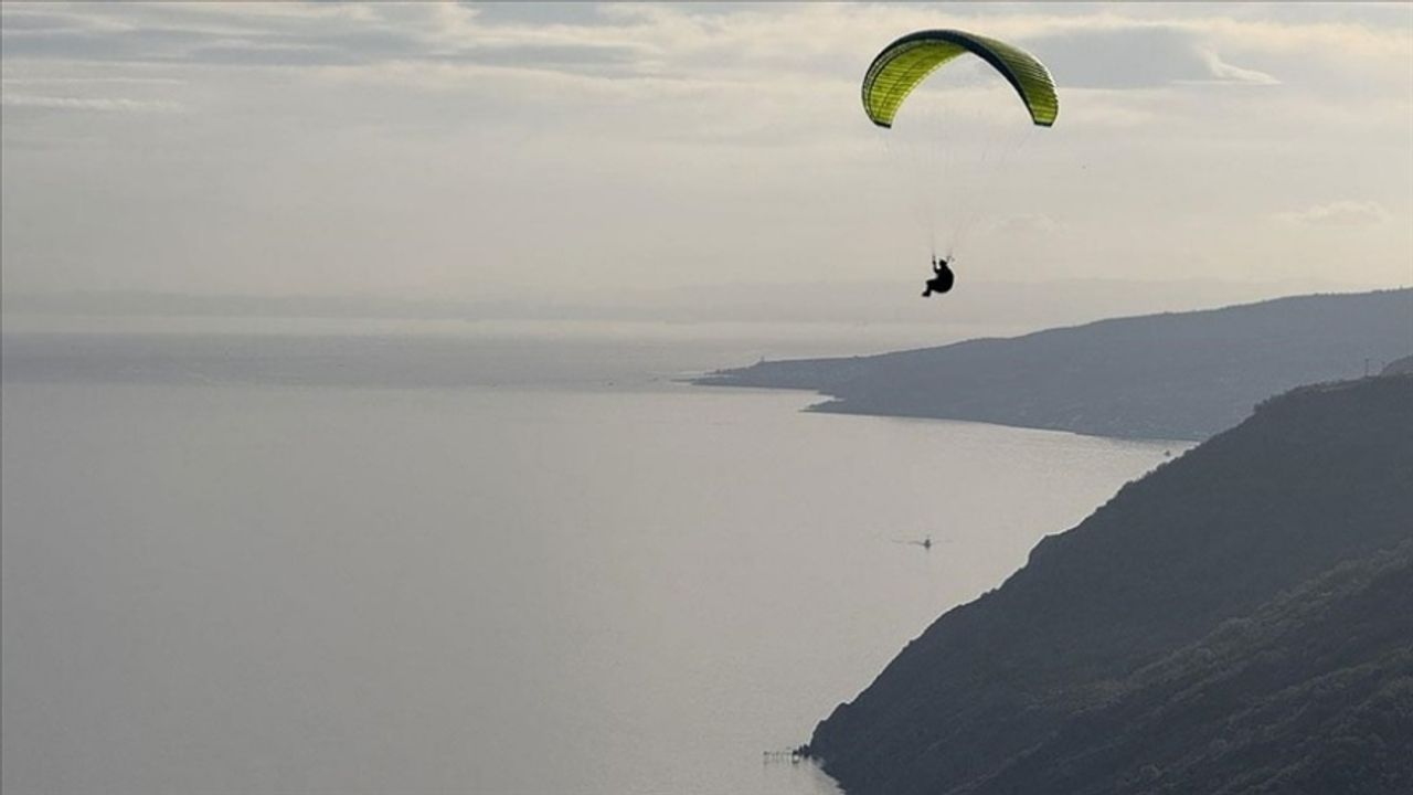 Yamaç Paraşütü Tutkunları Uçmakdere’de Buluşuyor