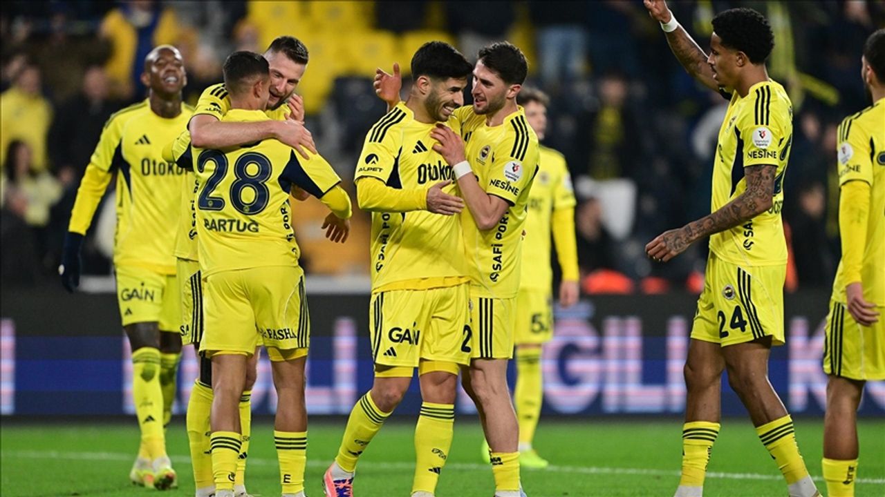 Fenerbahçe, Konyaspor’u 4 Golle Mağlup Ederek 3 Puanı Kaptı