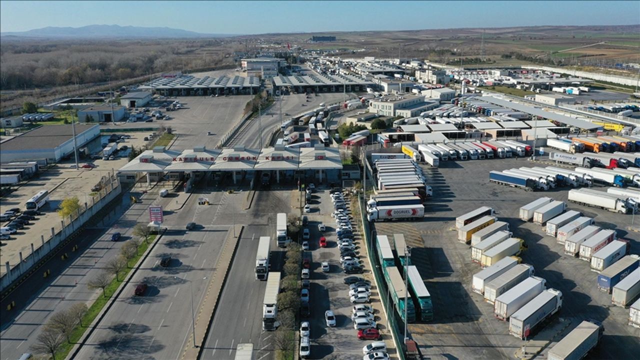 Kapıkule’de Ticari Araç Yoğunluğu Rekor Kırdı