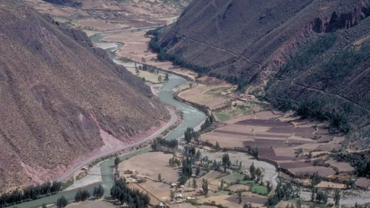 Peru’da Heyelan İki Tekneyi Yuttu: 12 Ölü