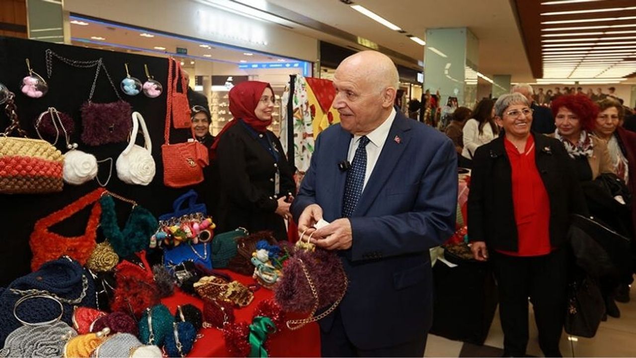 YENİMEK’ten Ankamall’de Yılbaşı Sergisi: El Emeği Ürünler Buluştu