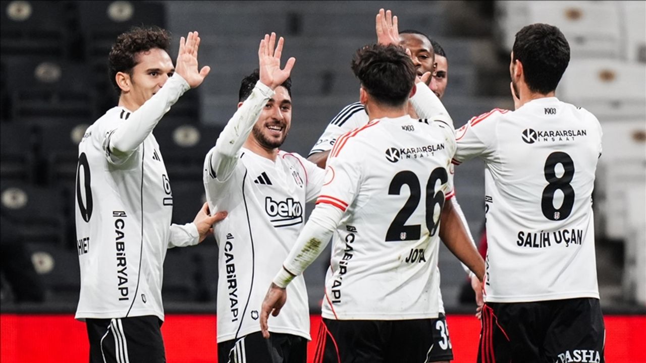 Beşiktaş Sahasında Ankara Keçiörengücü’nü 3 Golle Mağlup Etti