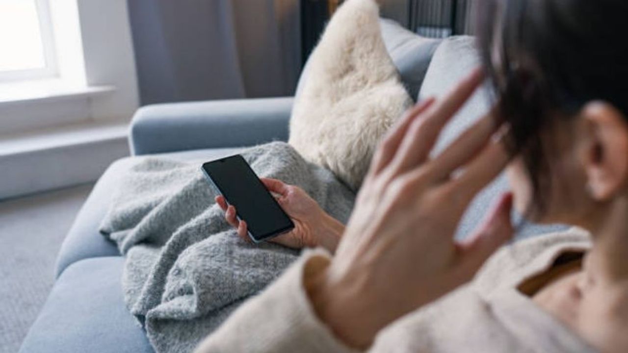 Telefon Çalmadığı Halde Neden Titriyor Gibi Hissederiz?