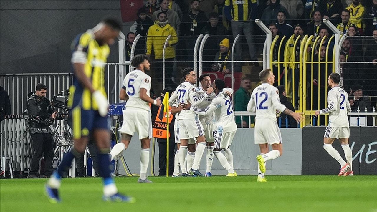 Fenerbahçe Evinde İlk Kez Mağlup Oldu