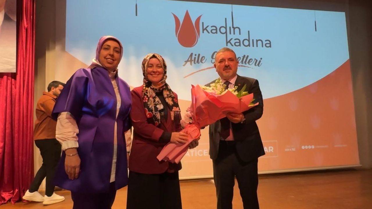 Sincanlı Kadınlar Aile Sohbetlerinde Hatice Kübra Tongar ile Buluştu