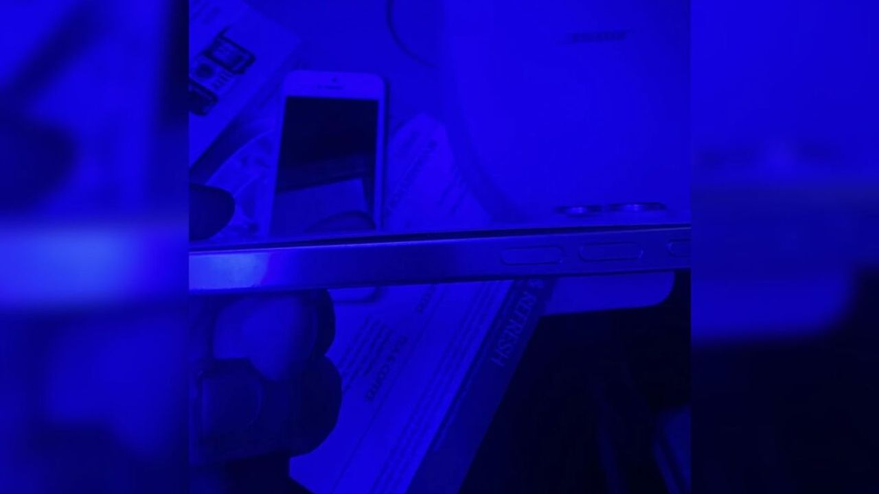 iPhone Sahipleri Dikkat: Uçakta Başınıza Her An Gelebilir!