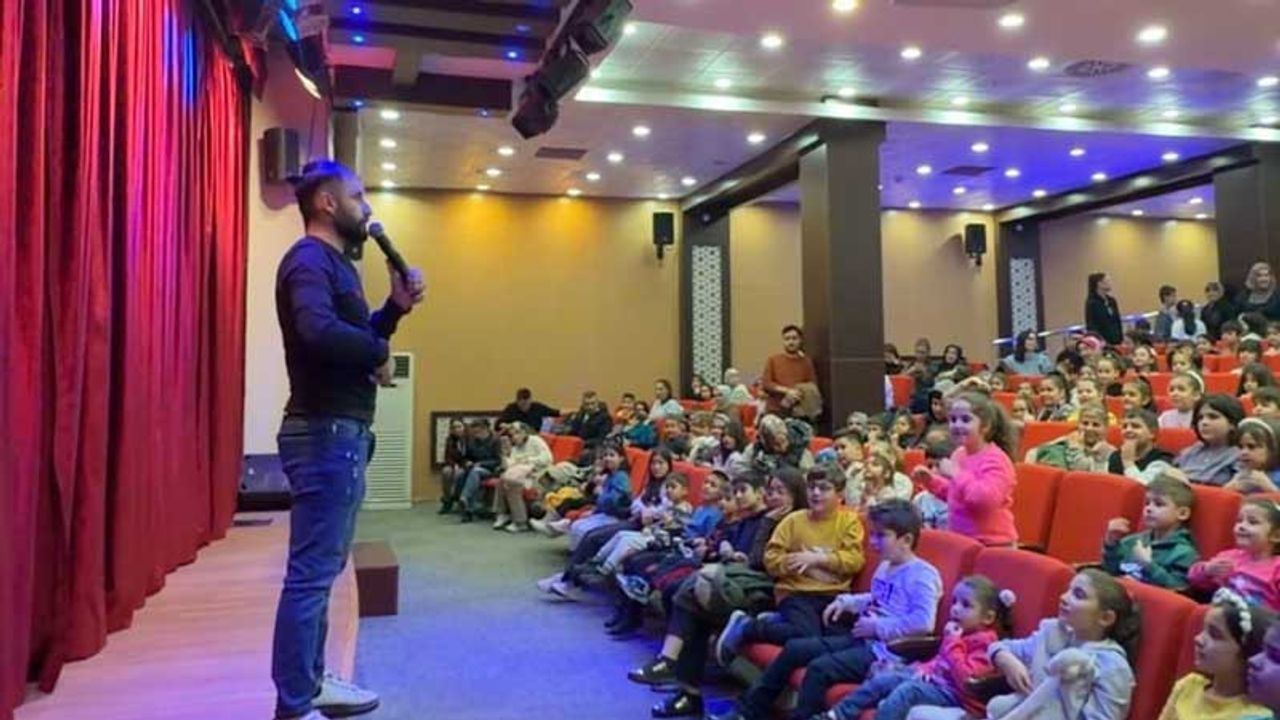 Sincan Sahneleri Doldu Taştı: Ankara Bu Oyunları Konuşuyor!