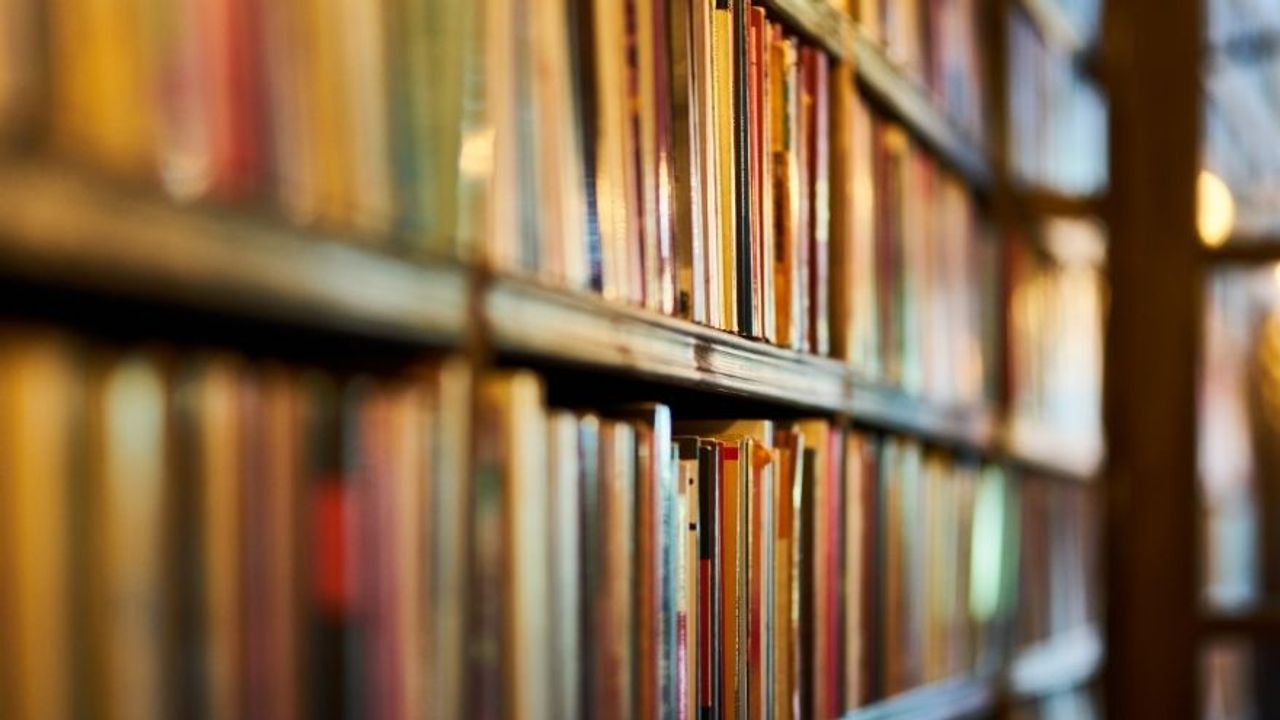 Türkiye Yazarlar Birliği Seçti: Tatilde Okunacak En İyi Kitaplar