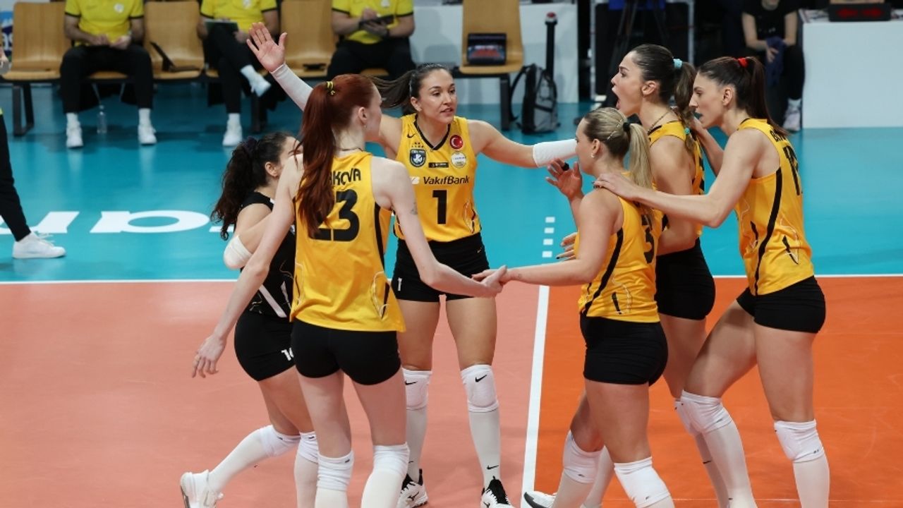 VakıfBank Şampiyonlar Ligi'nde 4'te 4 Yaptı
