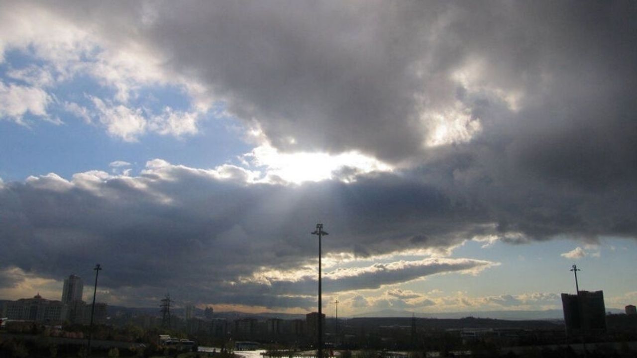 Ankara'da Hava Soğuyor: Bugün Termometreler Kaçı Görecek?