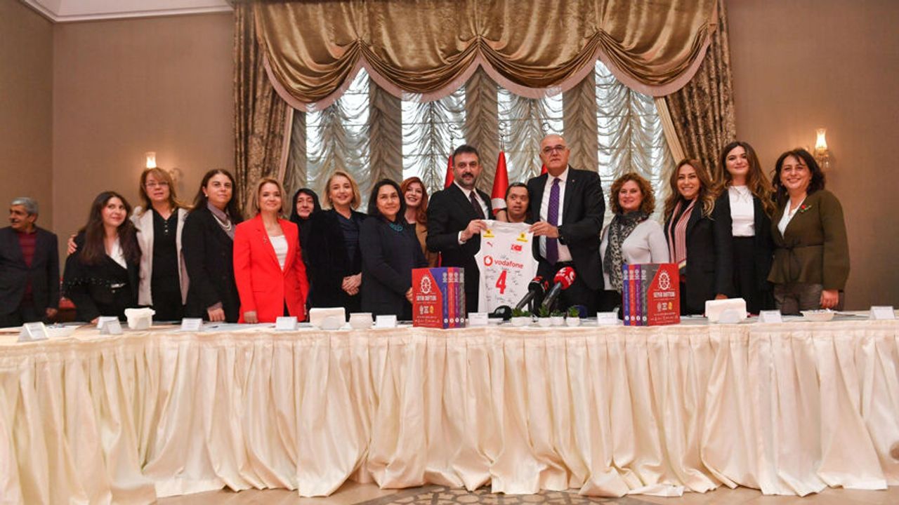 Ankara’da Voleybol Zirvesi, Üstündağ ve Yılmaz Bir Araya Geldi