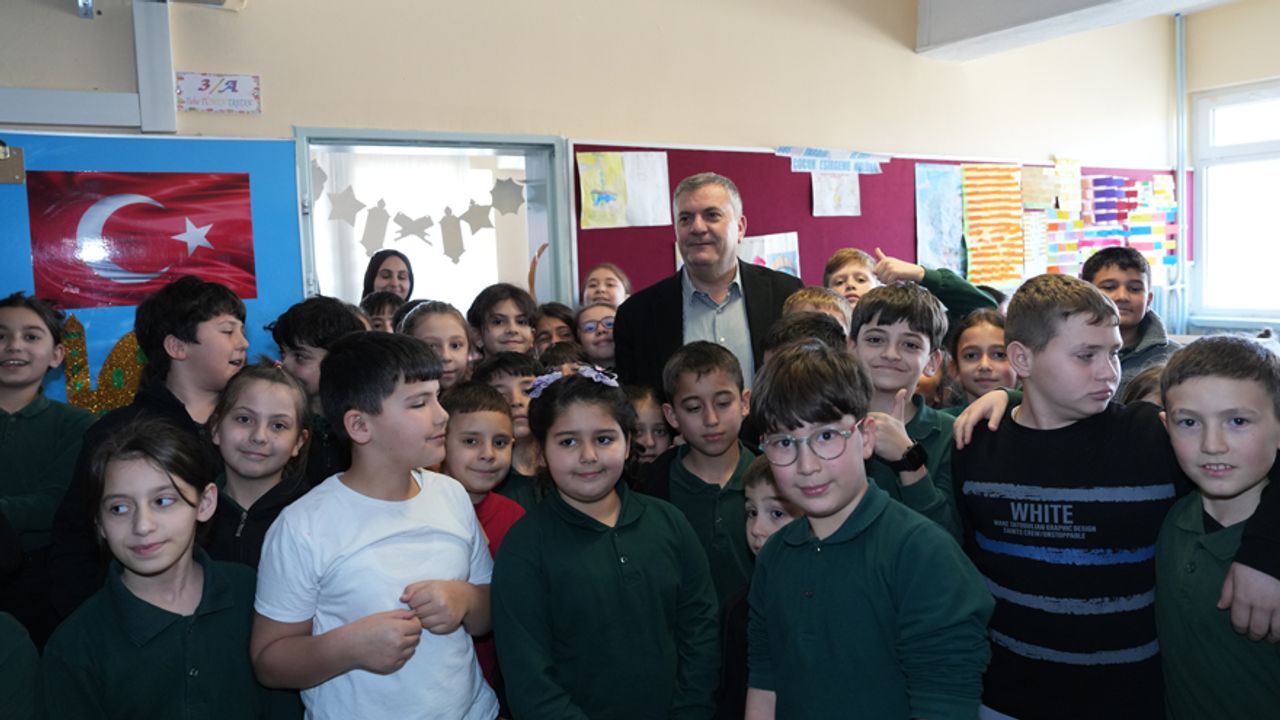 Baki Demirbaş’tan Çubuk’taki Dumlupınar Okuluna Aydınlatma Sözü