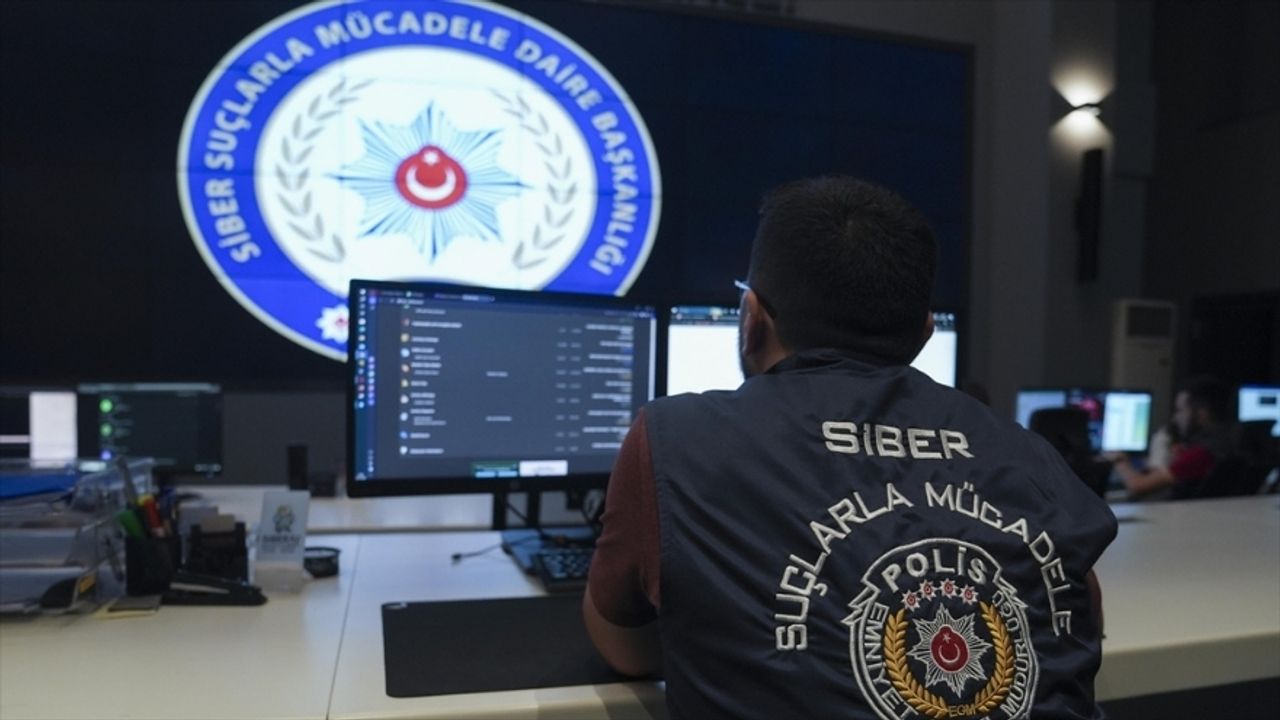 Emniyet Genel Müdürlüğü’nden 28 İlde Operasyon: 350 Şüpheli Yakalandı