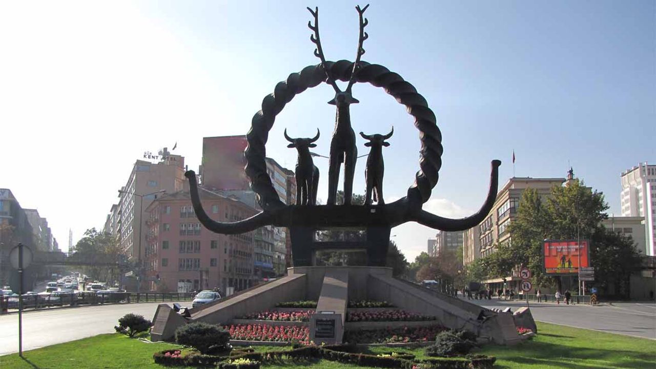 Başkent Ankara'nın 53 Yıllık Simgesi Hitit Güneş Kursu