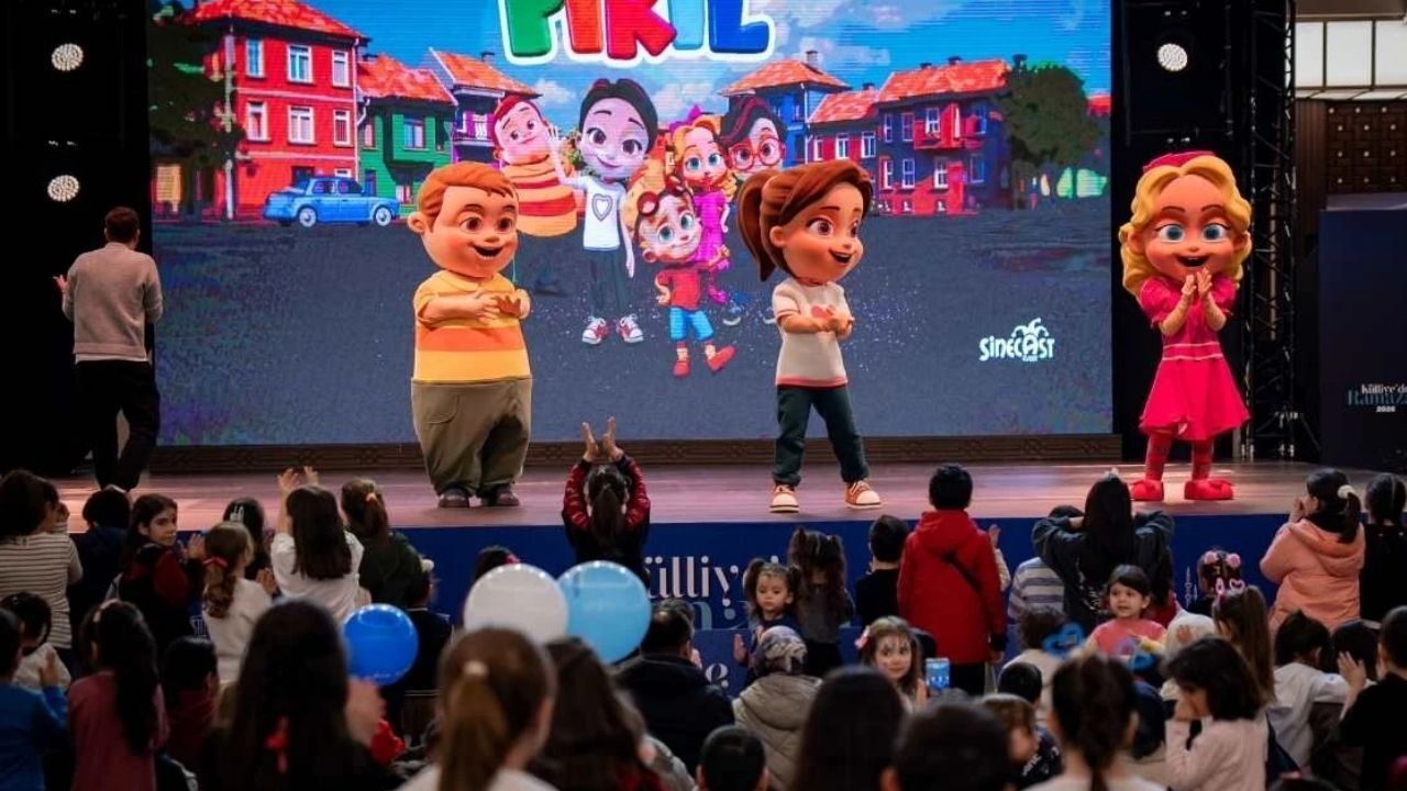 Pırıl Müzikali Külliye’de Sahne Aldı